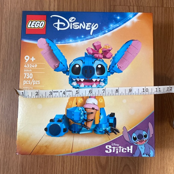 ❤️ Disney Lego Limited Edition Lilo & Stitch Building Toy NWT - Picture 9 of 16